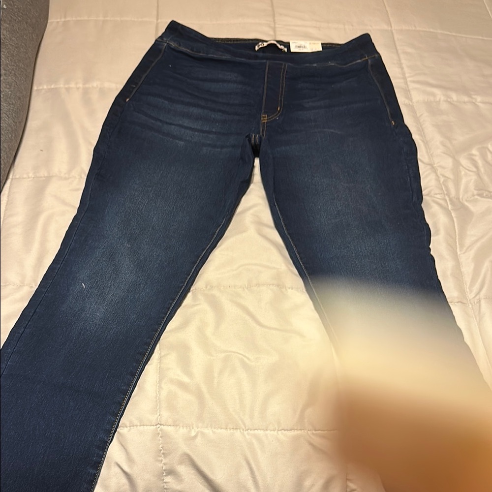 SO Blue Jeggings with Classic Denim Look